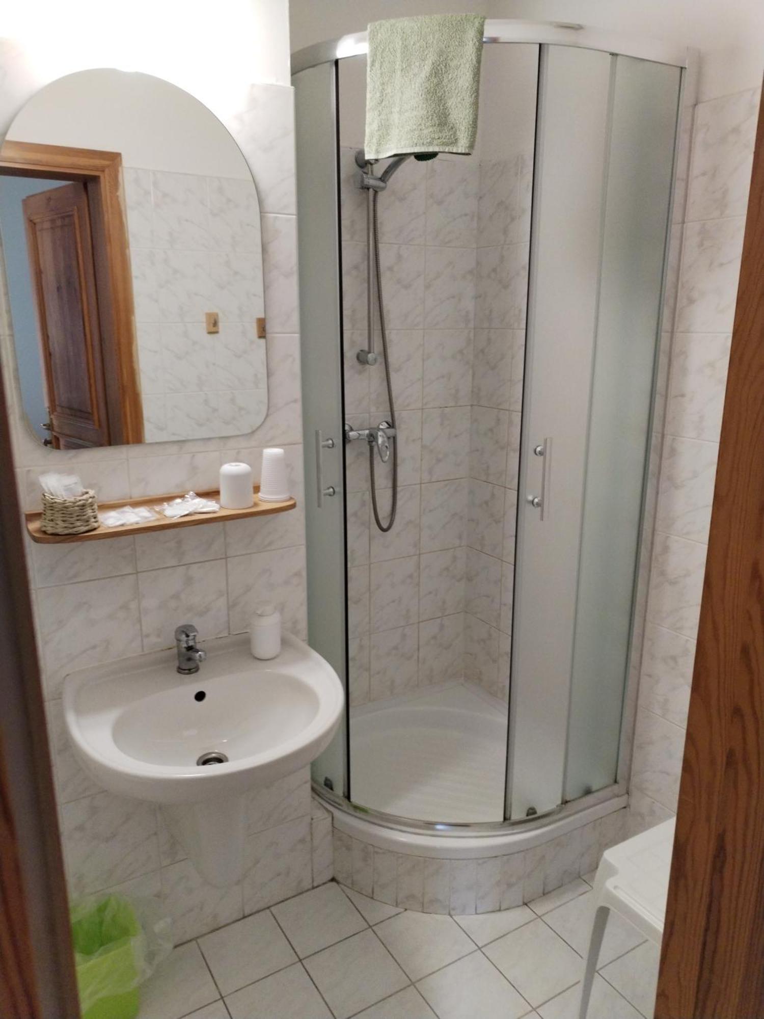 Hotel U Zvonu كوتنا هورا المظهر الخارجي الصورة